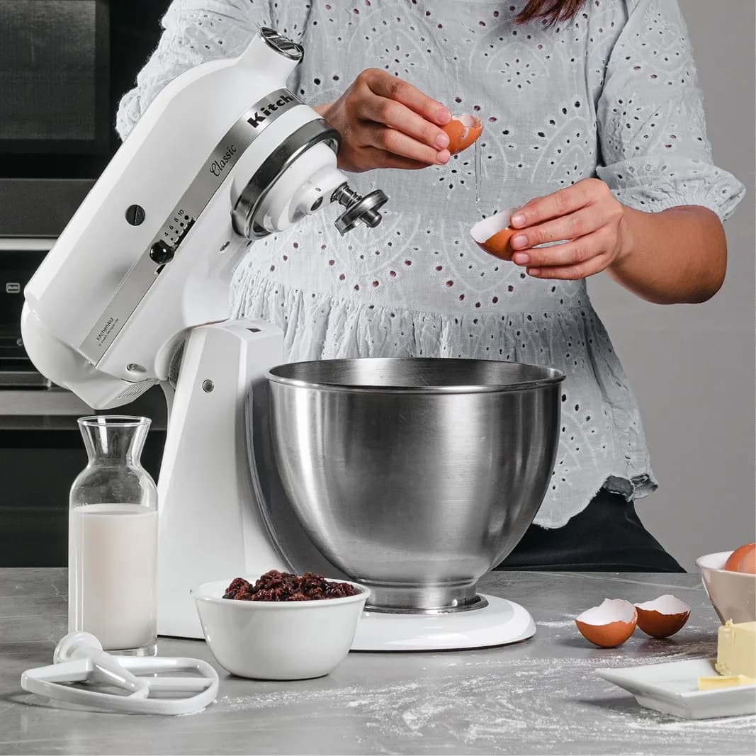 KitchenAid 4.5Qt / 4.3L Classic Mixer 220V with Coated Flat Beater