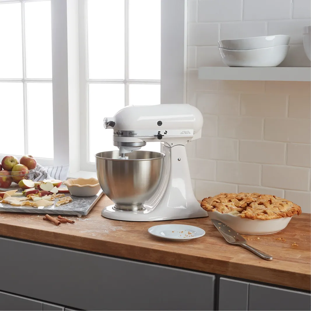 KitchenAid 4.5Qt / 4.3L Classic Mixer 220V with Coated Flat Beater